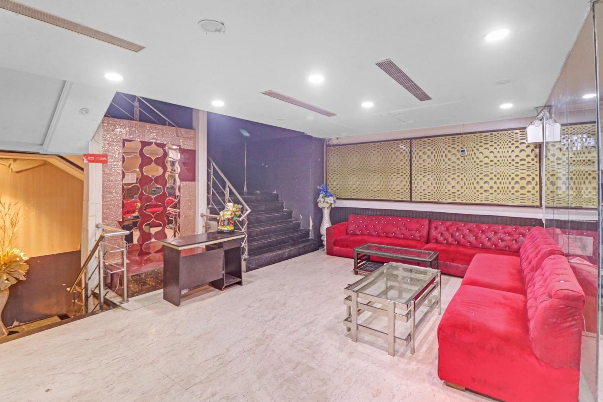 Hotel Collection O Seven Heaven Neu-Delhi Exterior foto
