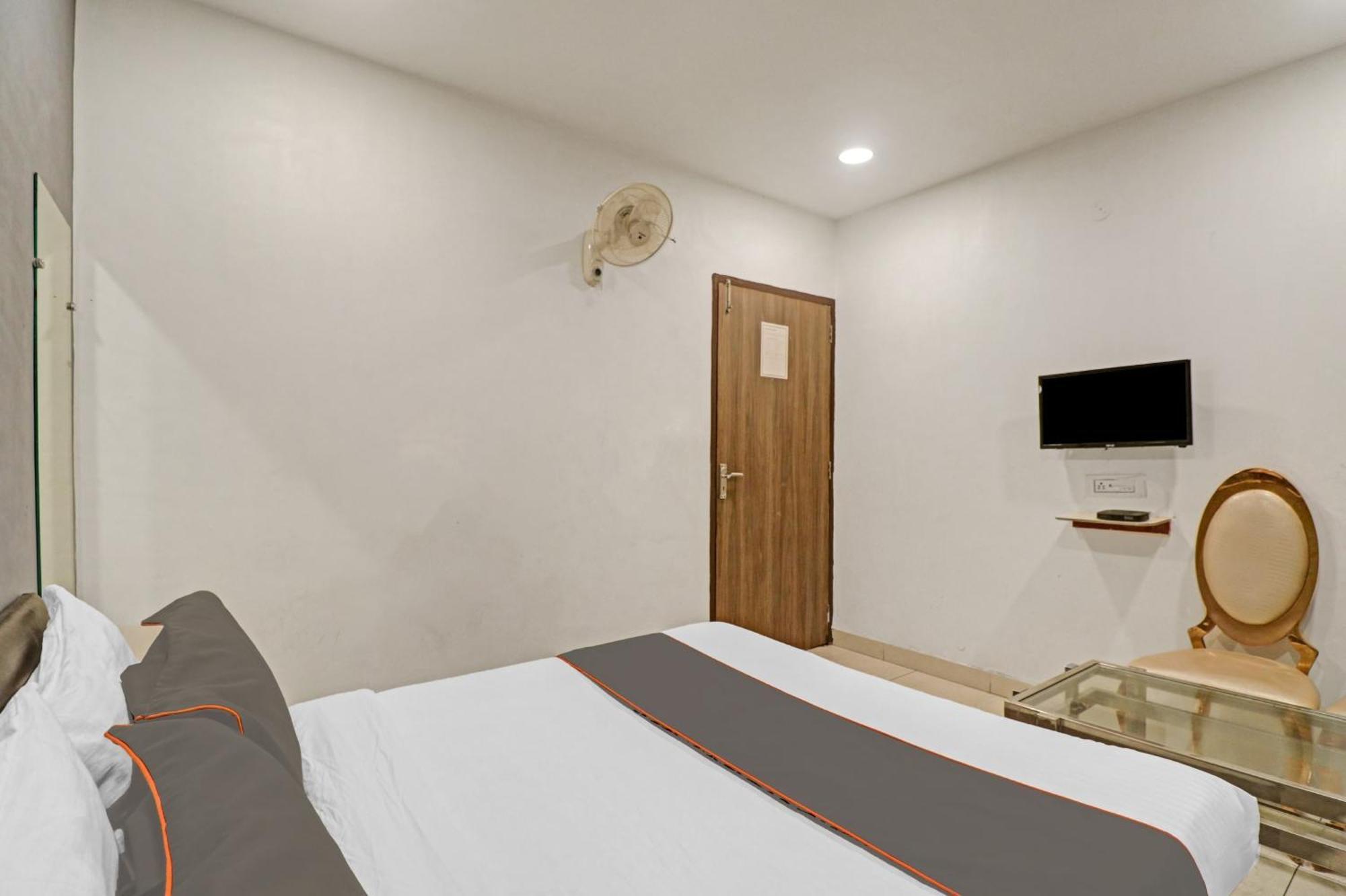 Hotel Collection O Seven Heaven Neu-Delhi Exterior foto