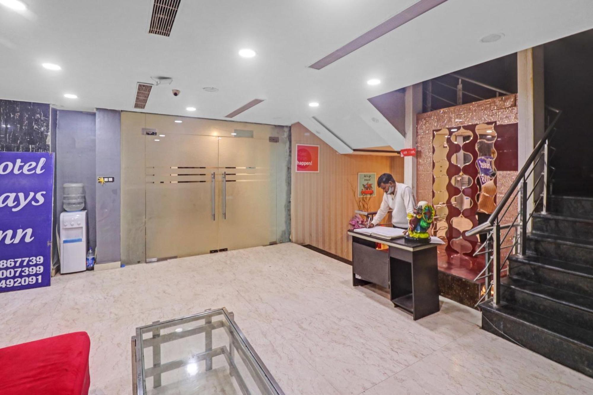 Hotel Collection O Seven Heaven Neu-Delhi Exterior foto
