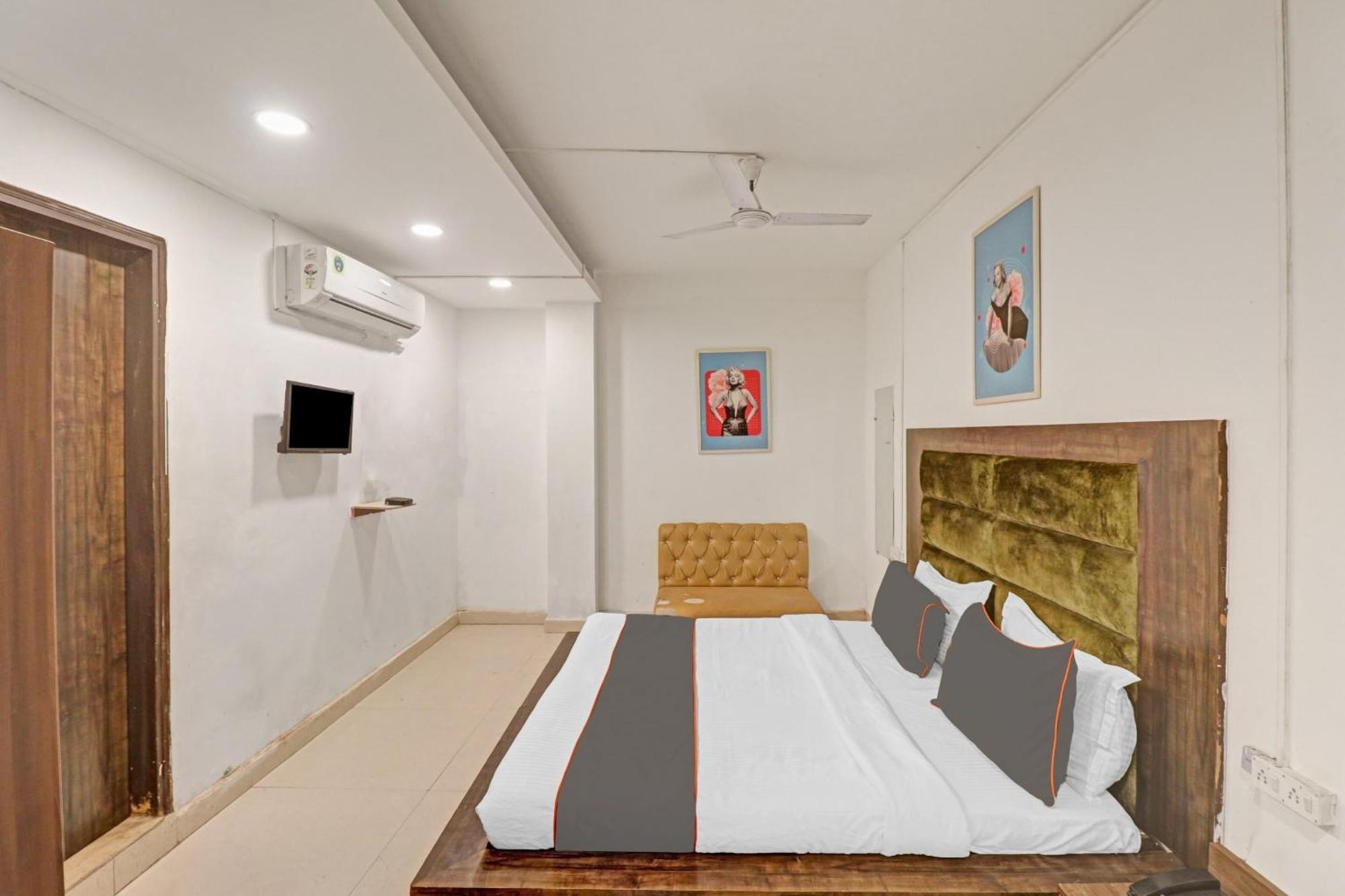 Hotel Collection O Seven Heaven Neu-Delhi Exterior foto